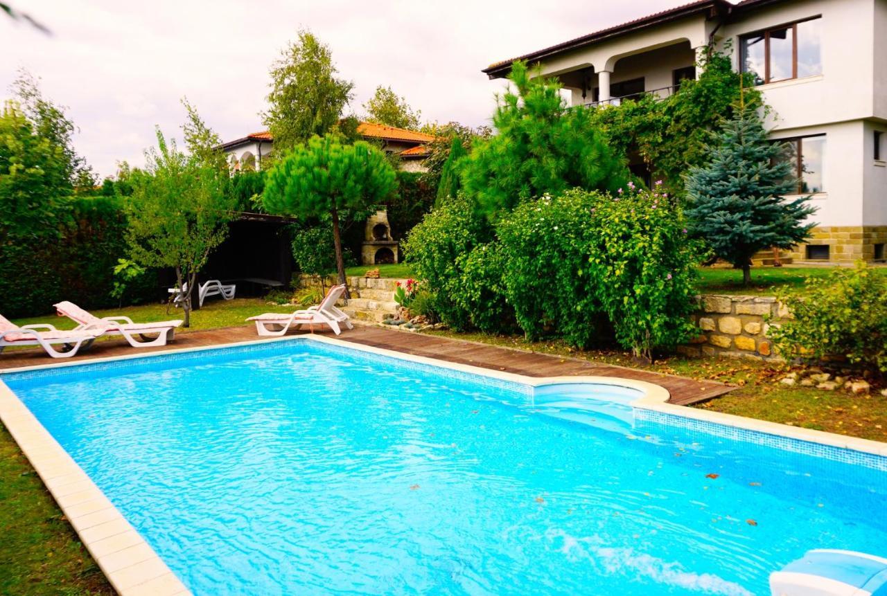 Вила Афина - Villa Afina Балчик Екстериор снимка