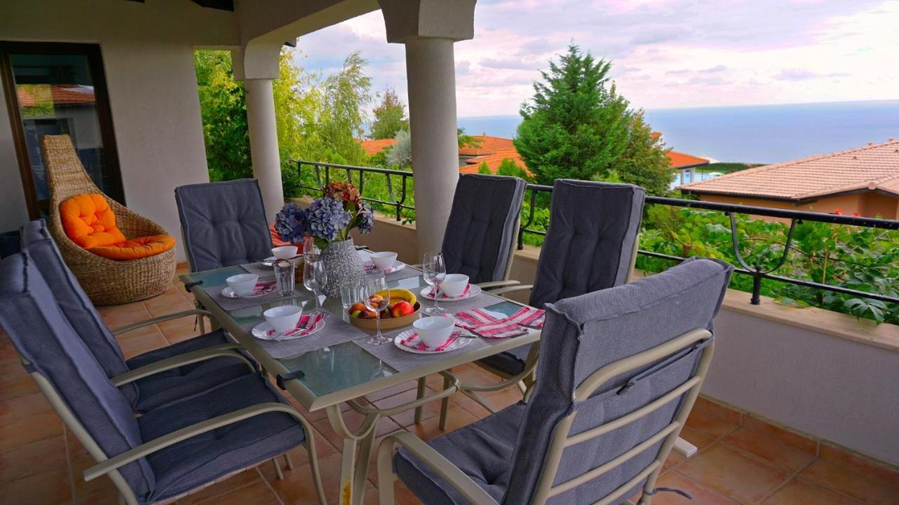Вила Афина - Villa Afina Балчик Екстериор снимка